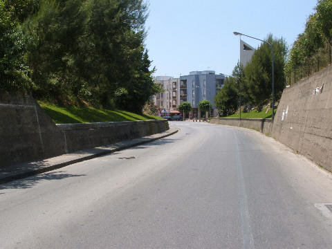 Rocca di Capri Leone - Ingresso sul centro citt�