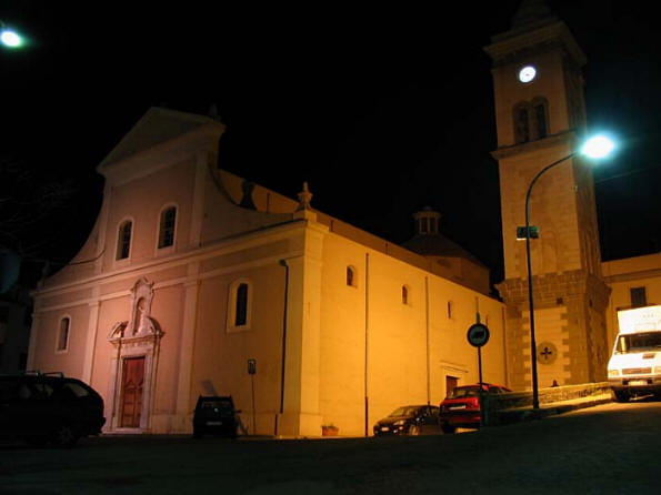 La Chiesa di San Nicola di Bari (Sicilia - Messia) in una bellissima veduta notturna
