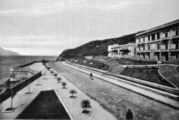 la villa ed il belvedere a gioiosa marea rappresentate in una caratteristica foto di parecchi anni fa