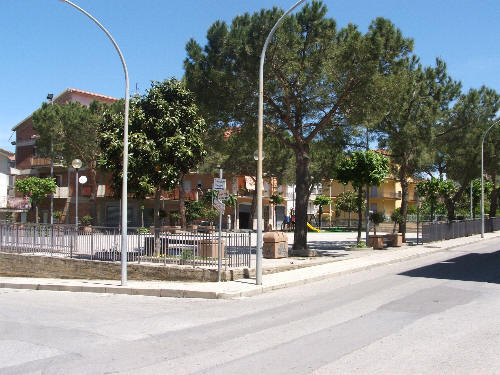 Rocca di Capri Leone - Piazza Mattarella