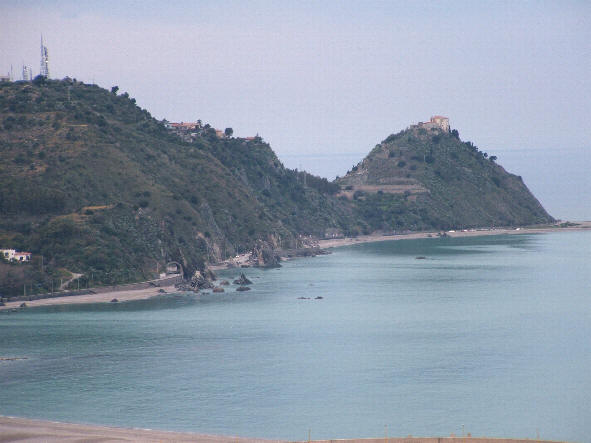 Capo d'Orlando - Scorcio della Baia di San Gregorio Capo d'Orlando - Vista mozzafiato di San Gregorio fotografata dalla zona di Scafa