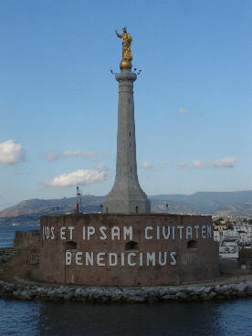 Messina (Sicilia - Italia) - Madonnina dello Stretto