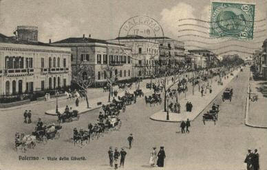 Viale della Libert� a Palermo in una antica e vecchia foto storica - Sicilia