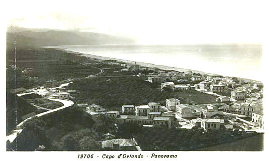 Una foto d'epoca dalla zona di San Giuseppe - Malvicino (capo d'orlando) dallla quale si coglie una citt ancora in espansione