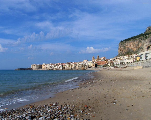 Spiaggia della citt di Cefal - Sicilia (Palermo)