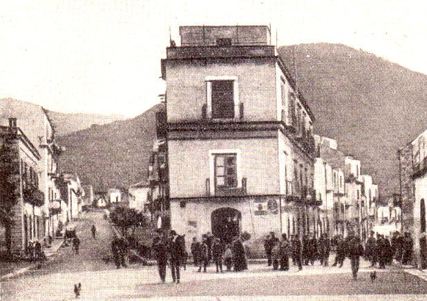 Piazza Garibaldi e le Vie Umberto I e XX Settembre a Cefal
