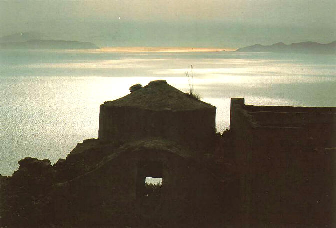 Favignana e Levanzo viste dalla basilica bizantina di Marettimo