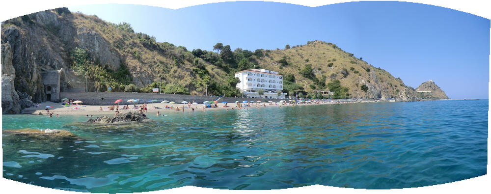 Spiaggia di S. Gregorio a Km 6 dalla casa vacanza di Rocca di Capri Leone - Sicilia Cod. RC48