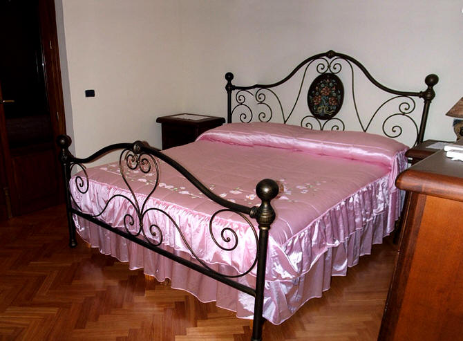 Acquedolci - Sicilia: Camera da letto della Villa - casa per vacanze AQ02