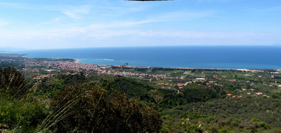 Altro Panorama sulla strada per Militello Rosmarino nei pressi della Villa Vacanze MR01