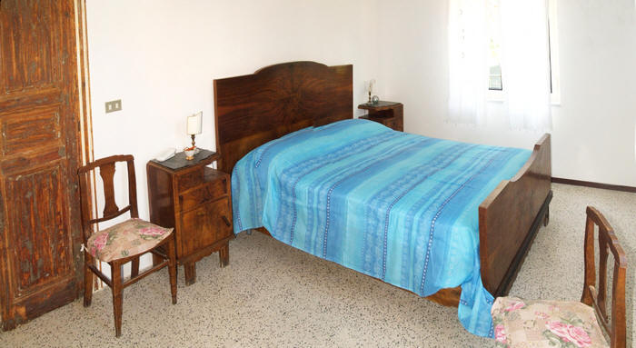 Camera da letto della Casa Villa Vacanze di Militello Rosmarino MR01